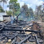 rumah_warga_di_simalungun_ludes_terbakar_diduga_api_muncul_saat_rumah_kosong_2026-04-22_12-33-06_9351